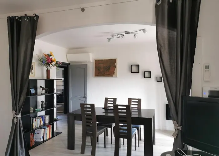 Home Tranquille Dans La Cite Du Mimosa - 2 Etoiles - Axelle Loc'Appart