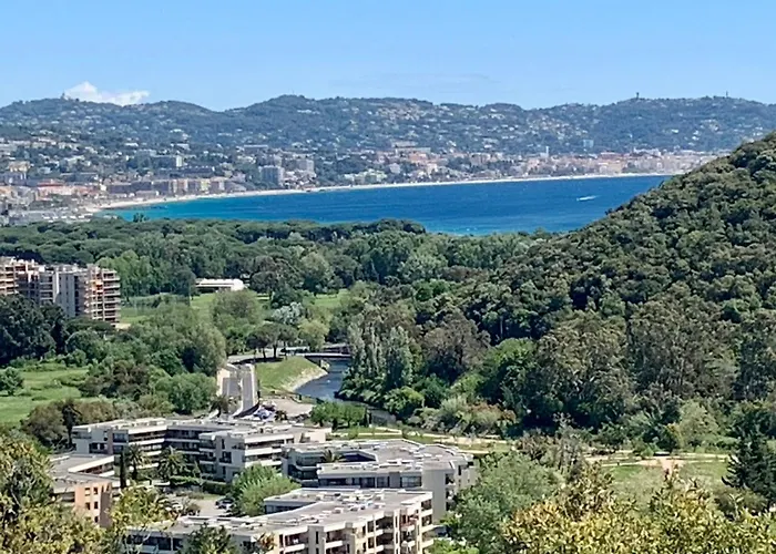 Maison Cosy Avec Vue Mer A Mandelieu-La-Napoule